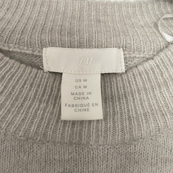 H&M • Cream Sweater - Picture 4 of 4
